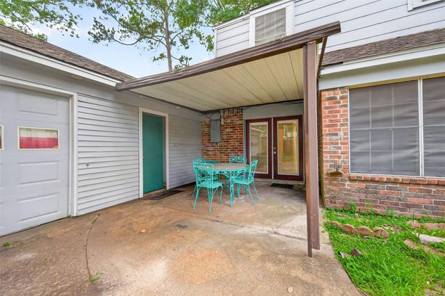 2239 Parkdale Drive, Houston, TX 77339