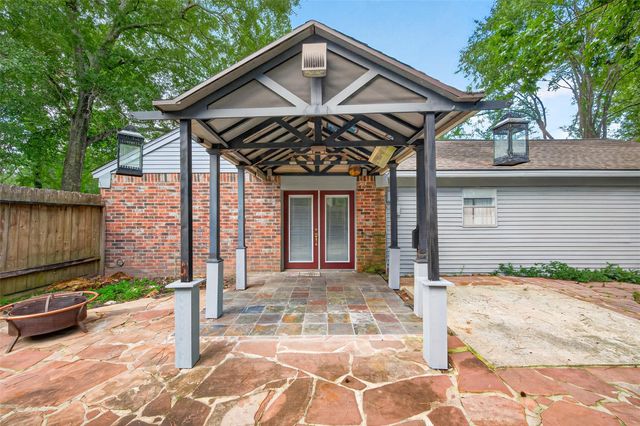 2239 Parkdale Drive, Houston, TX 77339
