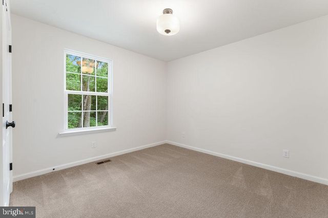 260 LOCUST DR, Louisa, VA 23093