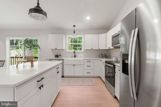 260 LOCUST DR, Louisa, VA 23093