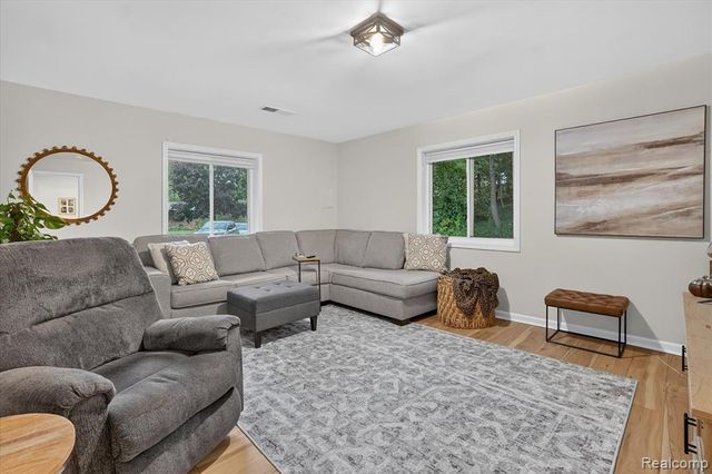 9007 Joseph Street, Grand Blanc, MI 48439