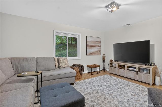 9007 Joseph Street, Grand Blanc, MI 48439