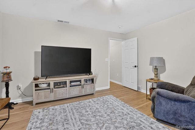 9007 Joseph Street, Grand Blanc, MI 48439