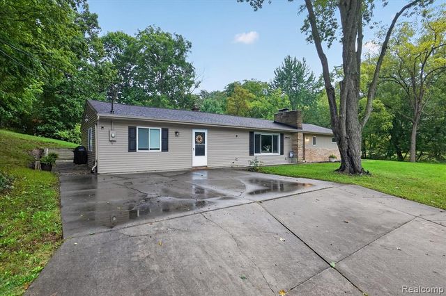 9007 Joseph Street, Grand Blanc, MI 48439