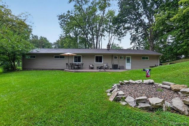 9007 Joseph Street, Grand Blanc, MI 48439