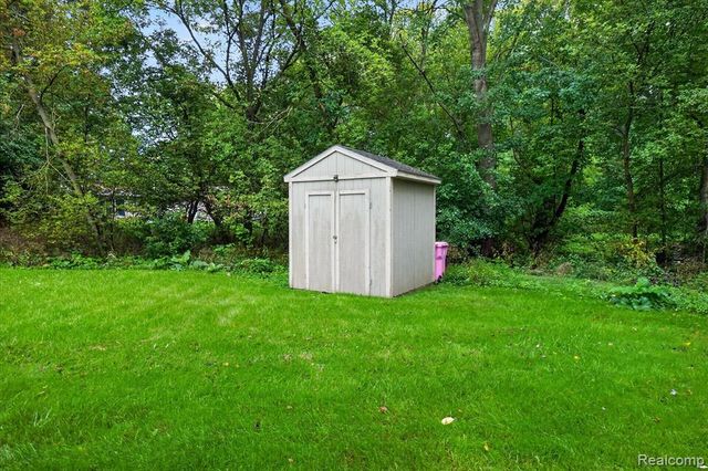 9007 Joseph Street, Grand Blanc, MI 48439