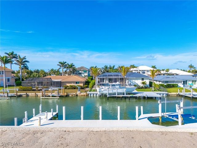 818 Elm CT, Marco Island, FL 34145