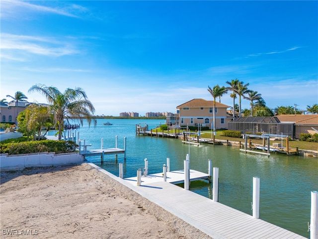 818 Elm CT, Marco Island, FL 34145