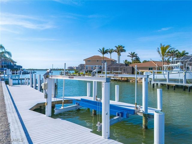 818 Elm CT, Marco Island, FL 34145