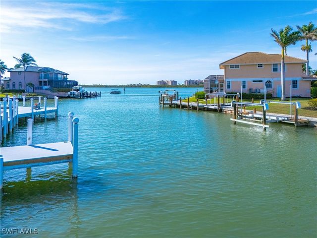 818 Elm CT, Marco Island, FL 34145
