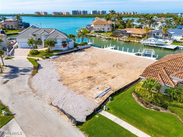 818 Elm CT, Marco Island, FL 34145