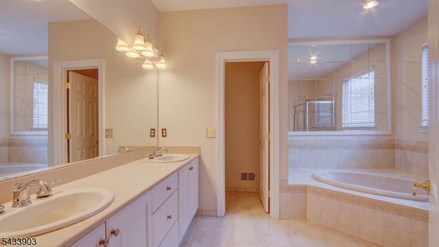 540 Becca Way, Monroe Twp., NJ 08831