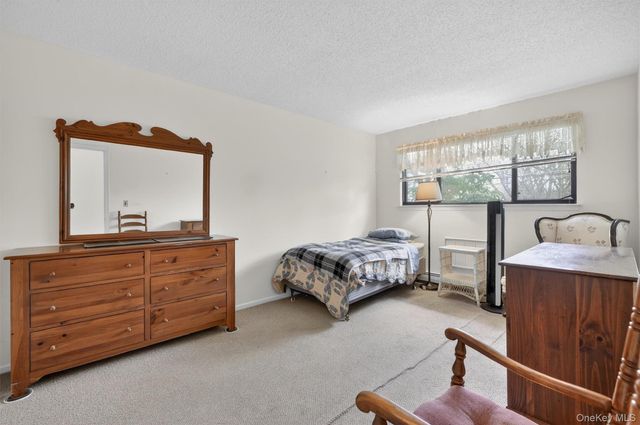 9 Briarcliff Drive S 16, Ossining, NY 10562