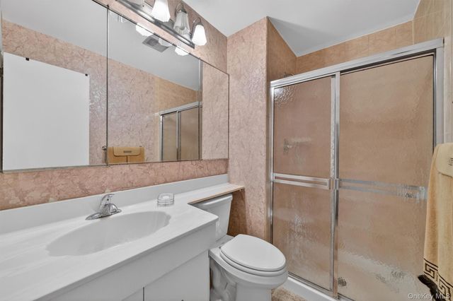 9 Briarcliff Drive S 16, Ossining, NY 10562