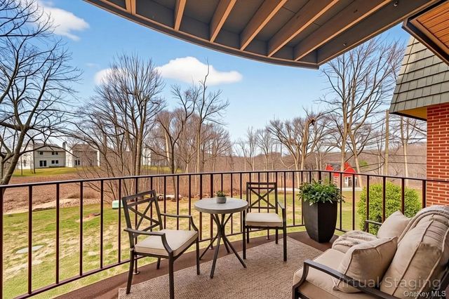 9 Briarcliff Drive S 16, Ossining, NY 10562