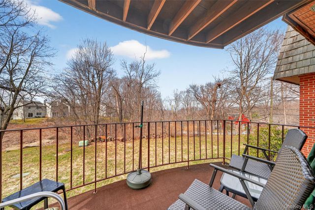 9 Briarcliff Drive S 16, Ossining, NY 10562