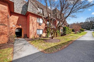 9 Briarcliff Drive S 16, Ossining, NY 10562