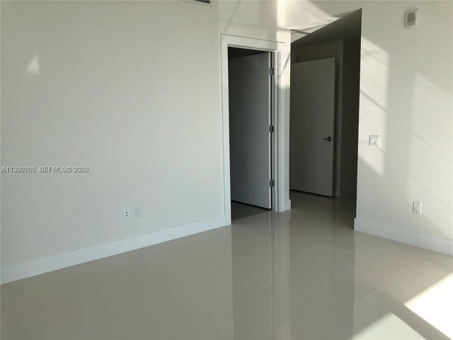 2960 NE 207th St 1101, Aventura, FL 33180