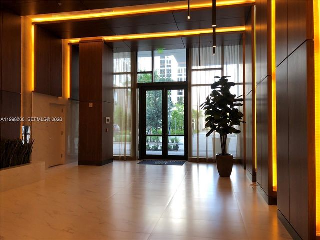 2960 NE 207th St 1101, Aventura, FL 33180