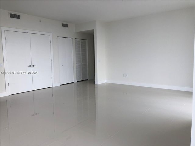 2960 NE 207th St 1101, Aventura, FL 33180