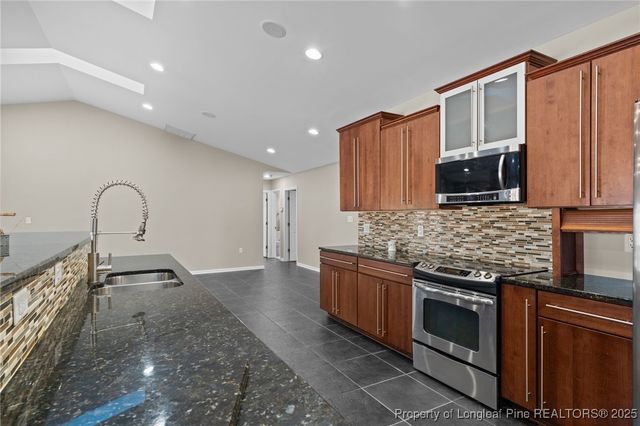 617 Northampton Road, Fayetteville, NC 28303