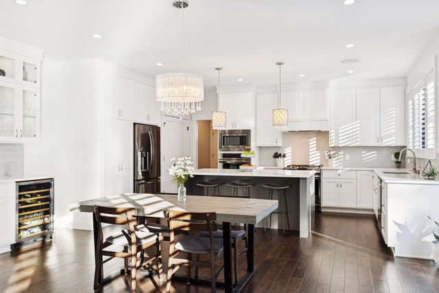 5213 Woodhill Road, Minnetonka, MN 55345