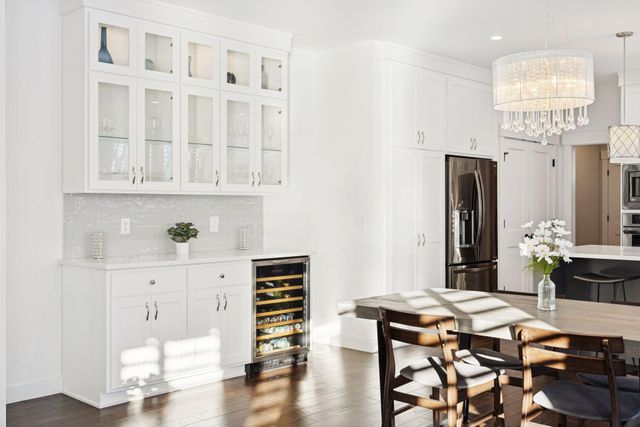 5213 Woodhill Road, Minnetonka, MN 55345