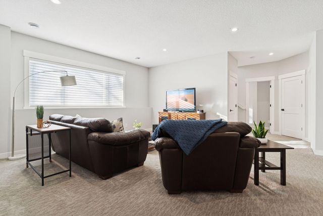 5213 Woodhill Road, Minnetonka, MN 55345