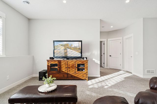 5213 Woodhill Road, Minnetonka, MN 55345