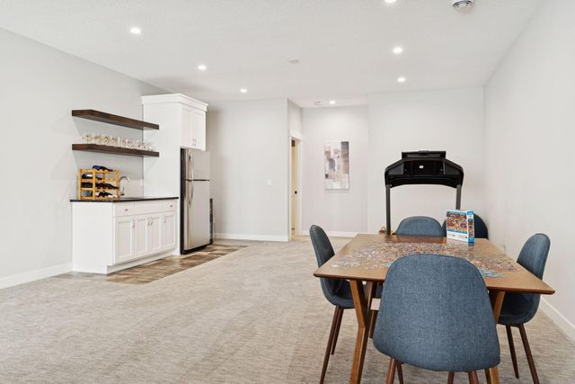 5213 Woodhill Road, Minnetonka, MN 55345