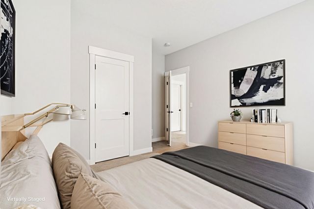 5213 Woodhill Road, Minnetonka, MN 55345