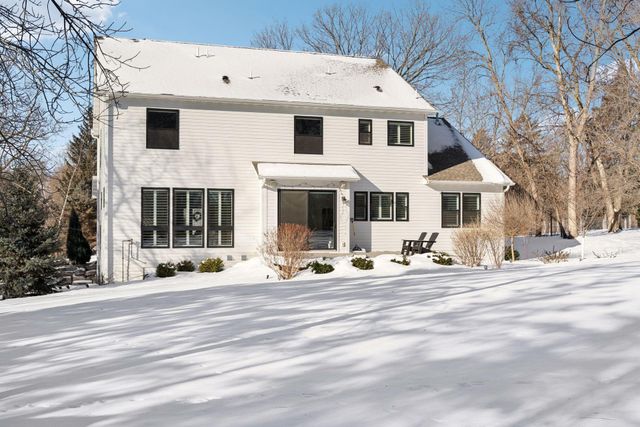 5213 Woodhill Road, Minnetonka, MN 55345