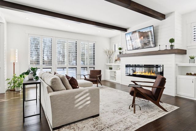 5213 Woodhill Road, Minnetonka, MN 55345