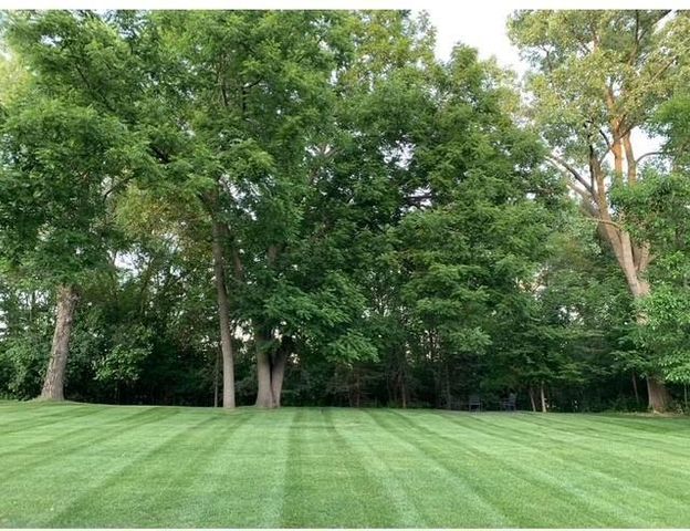 5213 Woodhill Road, Minnetonka, MN 55345