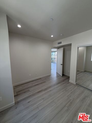 124 S Croft Avenue 303, Los Angeles, CA 90048