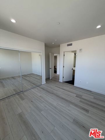 124 S Croft Avenue 303, Los Angeles, CA 90048