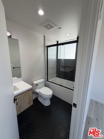 124 S Croft Avenue 303, Los Angeles, CA 90048