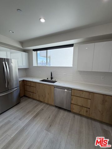 124 S Croft Avenue 303, Los Angeles, CA 90048