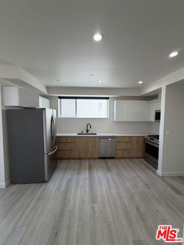 124 S Croft Avenue 303, Los Angeles, CA 90048
