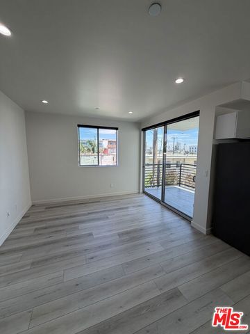 124 S Croft Avenue 303, Los Angeles, CA 90048