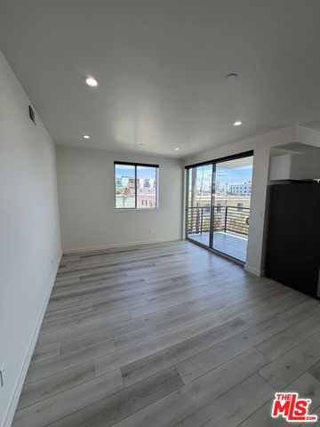 124 S Croft Avenue 303, Los Angeles, CA 90048