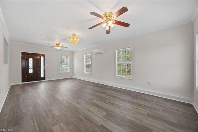 301 Cloverdale Drive, Archdale, NC 27263