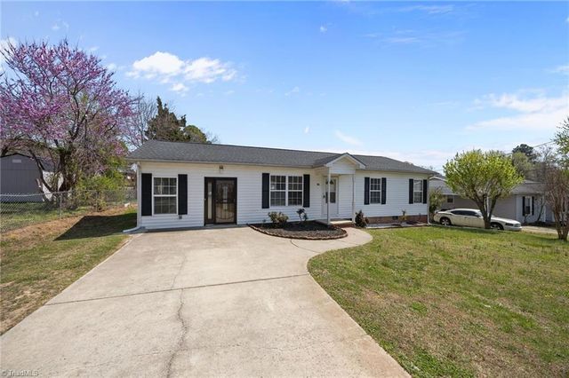 301 Cloverdale Drive, Archdale, NC 27263