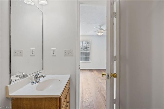 301 Cloverdale Drive, Archdale, NC 27263