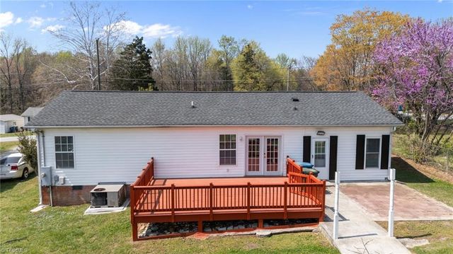 301 Cloverdale Drive, Archdale, NC 27263