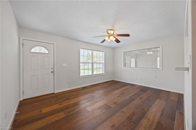 301 Cloverdale Drive, Archdale, NC 27263