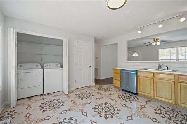 301 Cloverdale Drive, Archdale, NC 27263