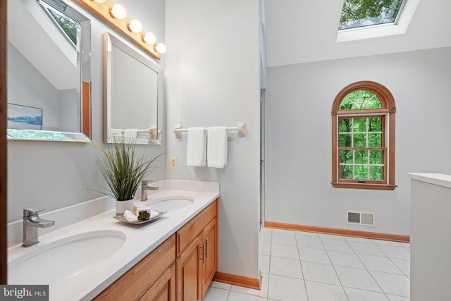 171 NORTH, Belle Mead, NJ 08502