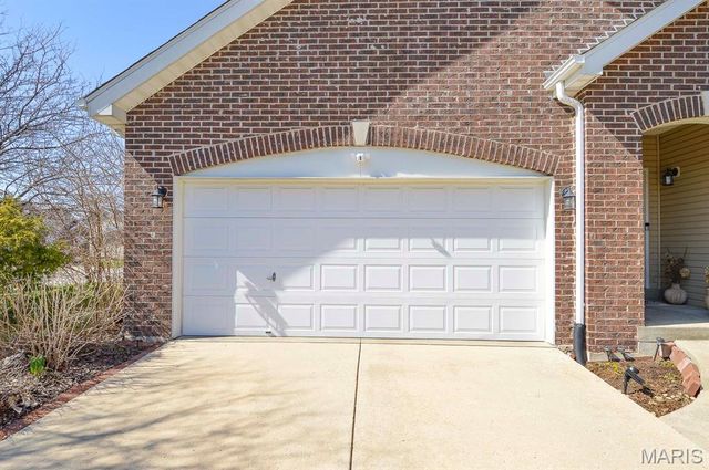 2250 Amberleigh Drive, Maryville, IL 62062