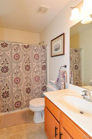 2250 Amberleigh Drive, Maryville, IL 62062